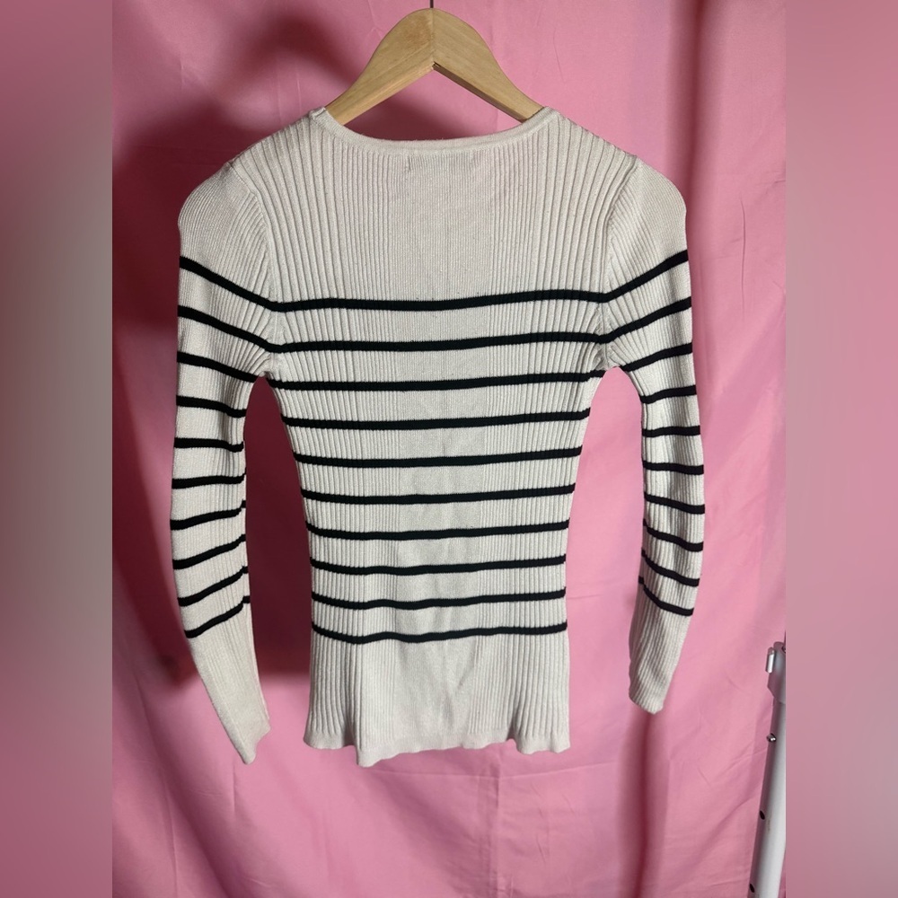 Liz Claiborne Black and Cream Ribbed Stripe Sweater Size S - Picture 4 of 4